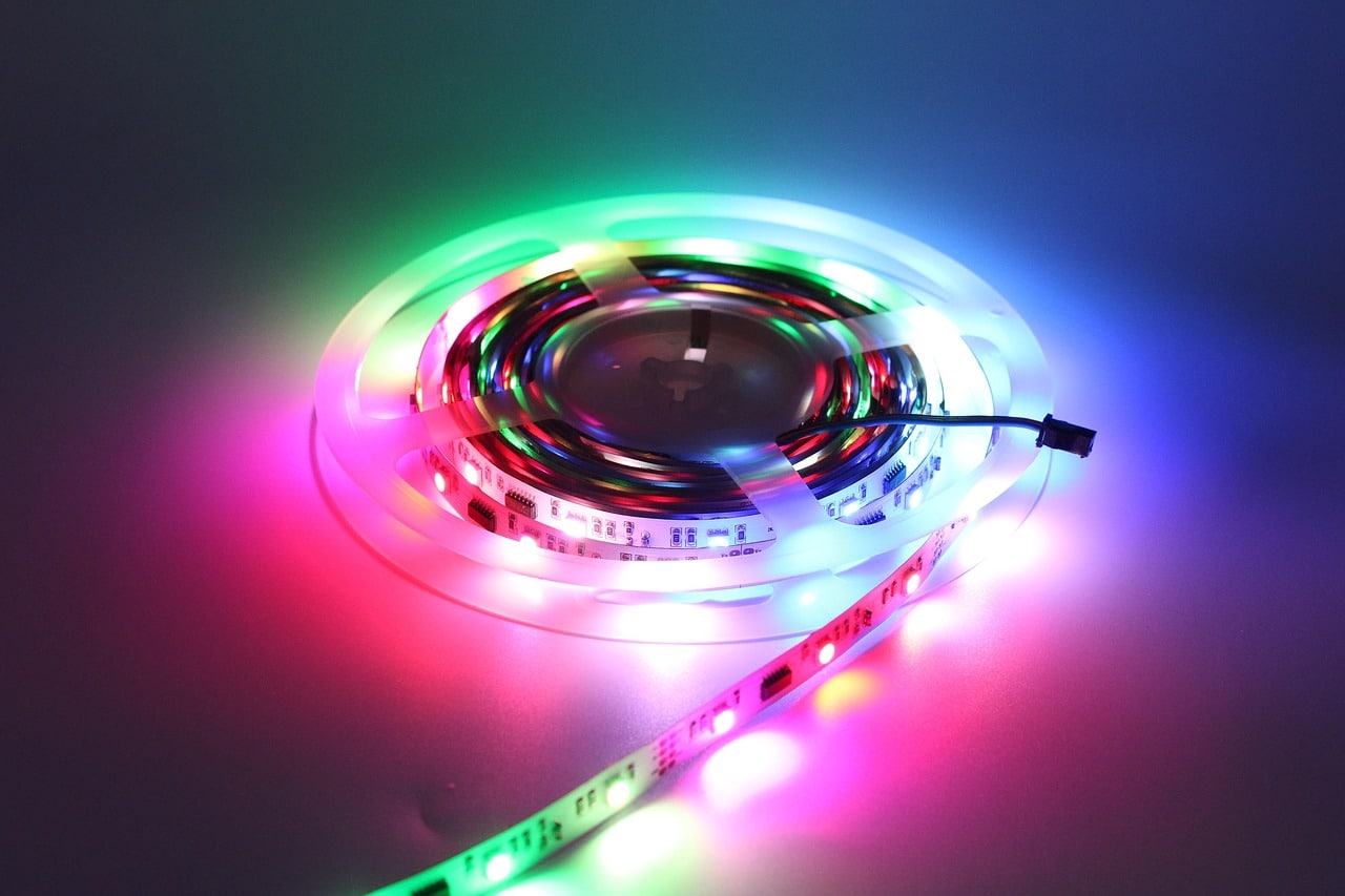 Exploring the Benefits of RGBW LED Strips vs Traditional Options
